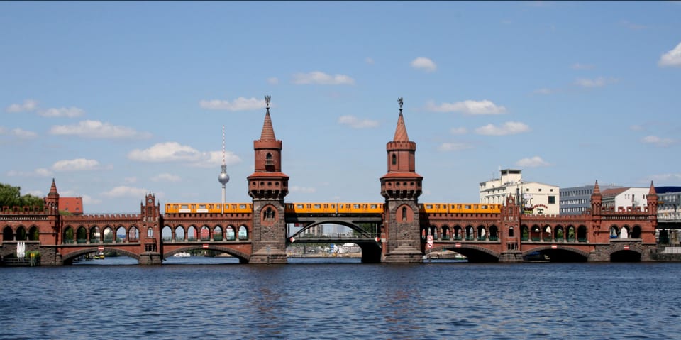 The Oberbaum Bridge with an elevated train.